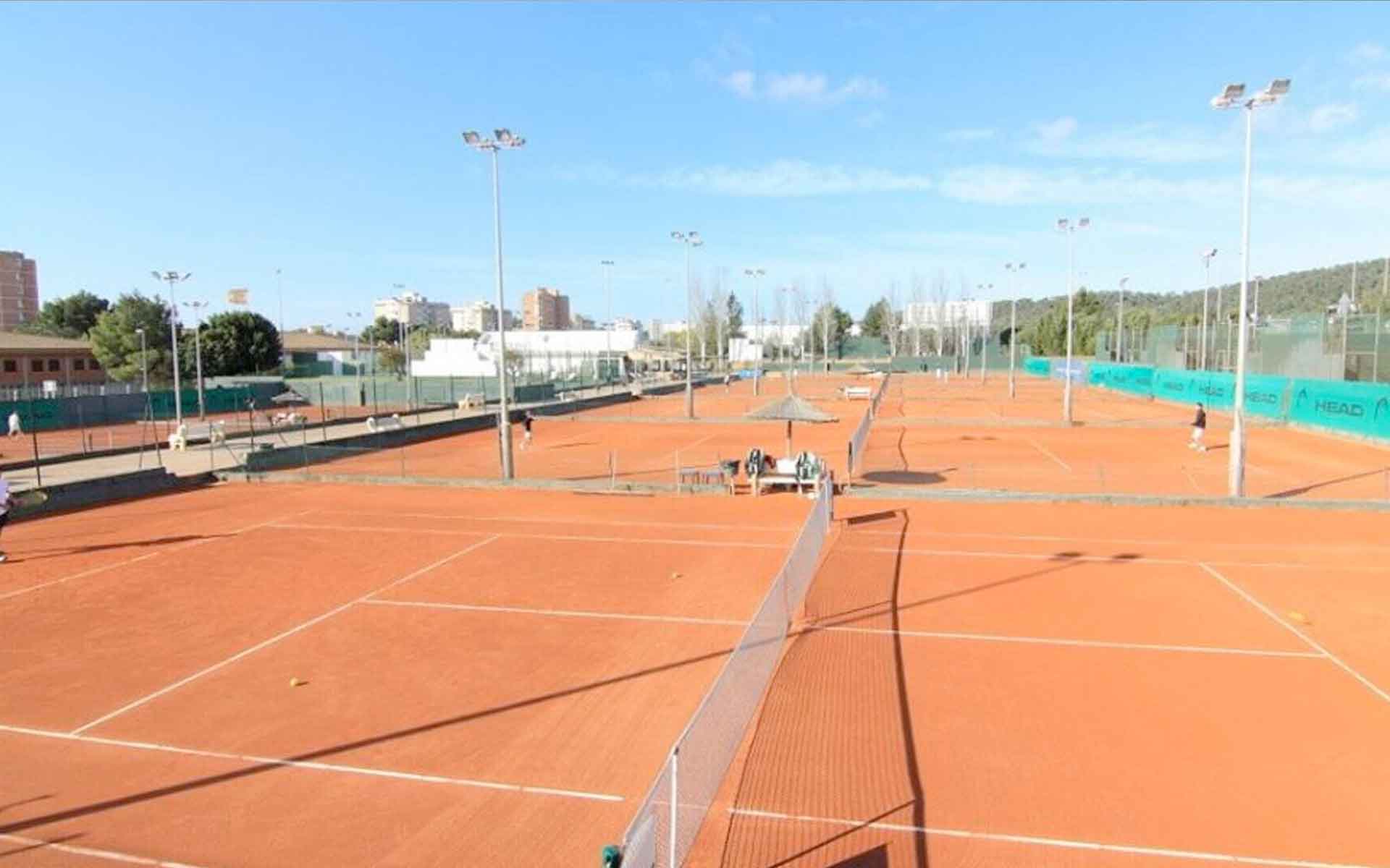 Tennisurlaub Mallorca: Tennis Hotels, Tennis Camps und Tennisakademien.